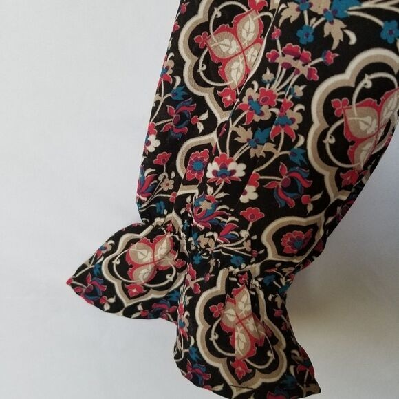 Like new! Romeo + Juliet Couture blouse - Picture 5 of 7